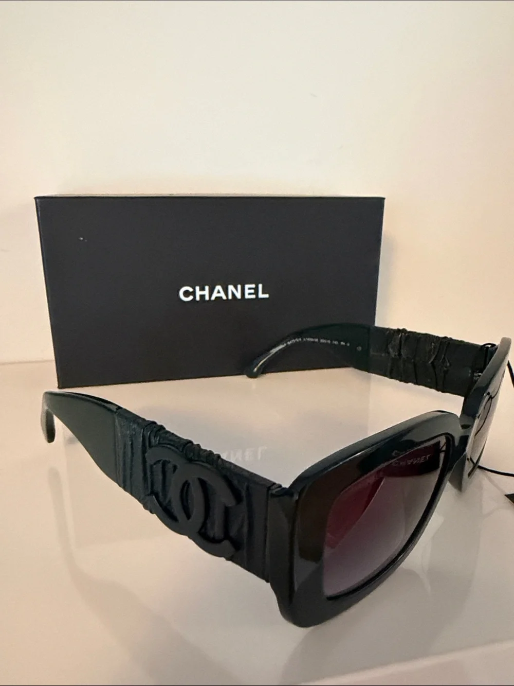 CHANEL Dark Green Cat-Eye Sunglasses with Purple Gradient Lenses